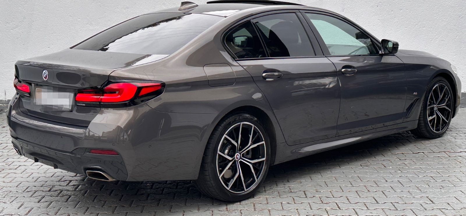 BMW 530d xDrive Lim. M-Sport/HUD/H&K/MASSAGE/KAMERA foto 11