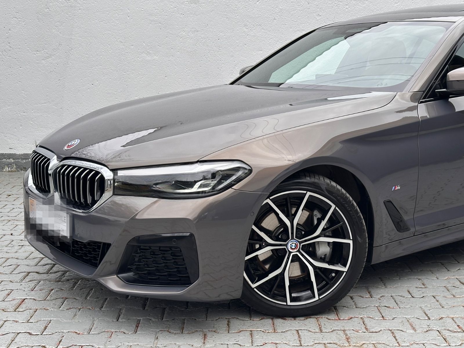 BMW 530d xDrive Lim. M-Sport/HUD/H&K/MASSAGE/KAMERA foto 3
