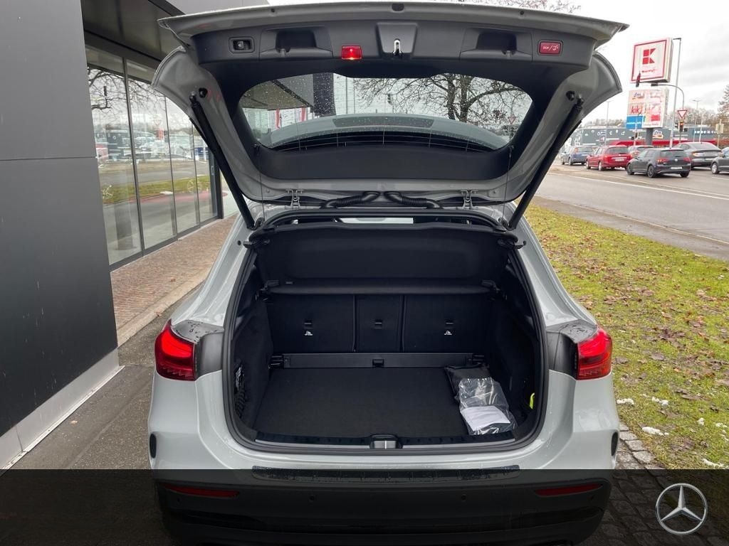 Mercedes-Benz GLA 200 ACC AHK AUT Kam. KlimaA LED LM PDC Pano foto 13