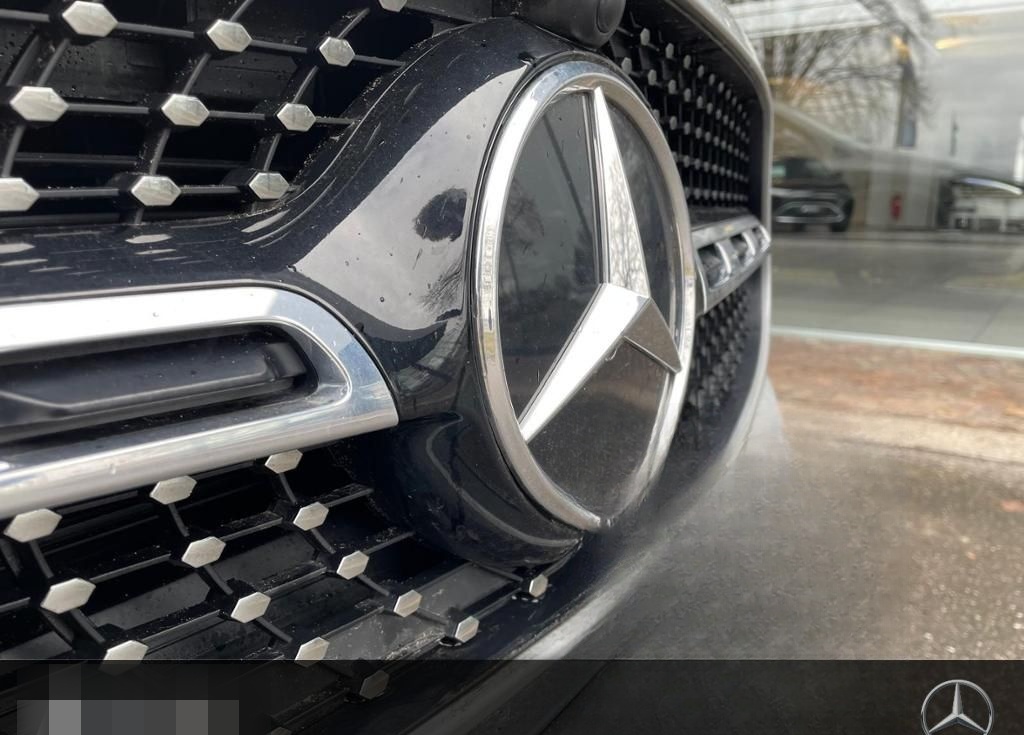 Mercedes-Benz GLA 200 ACC AHK AUT Kam. KlimaA LED LM PDC Pano foto 17