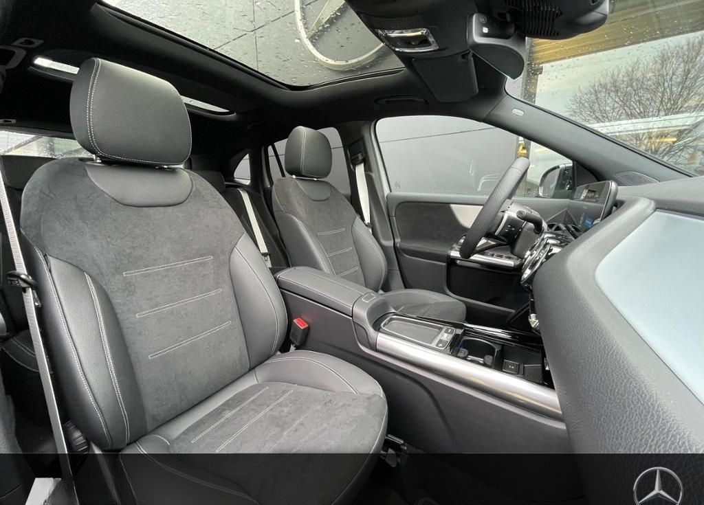 Mercedes-Benz GLA 200 ACC AHK AUT Kam. KlimaA LED LM PDC Pano foto 8