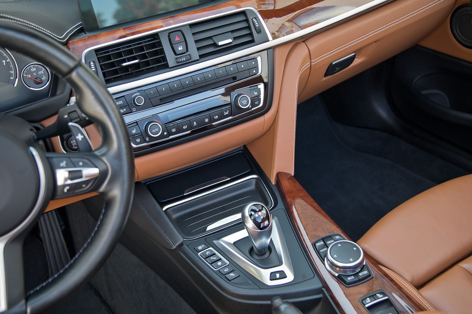 BMW M4 Competition Cabrio  im Top-Zustand mit 557 PS foto 15