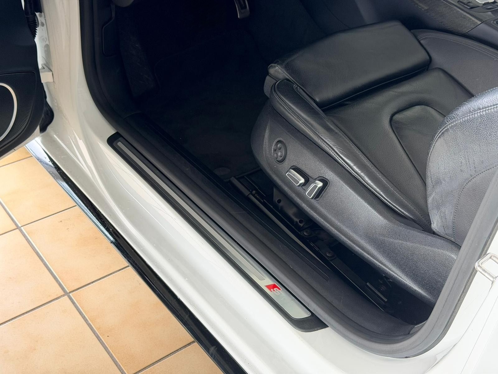 Audi A5 2.0 TFSI Quattro Cabrio 3x S-Line B&O TOTW foto 36