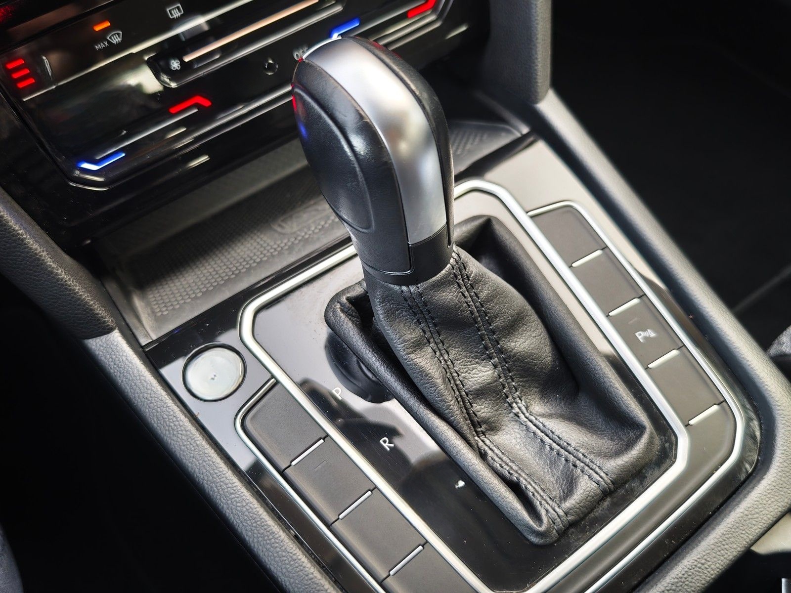 Volkswagen Passat Variant Business 2.0 TDI DSG AHK*NavPro*A foto 10