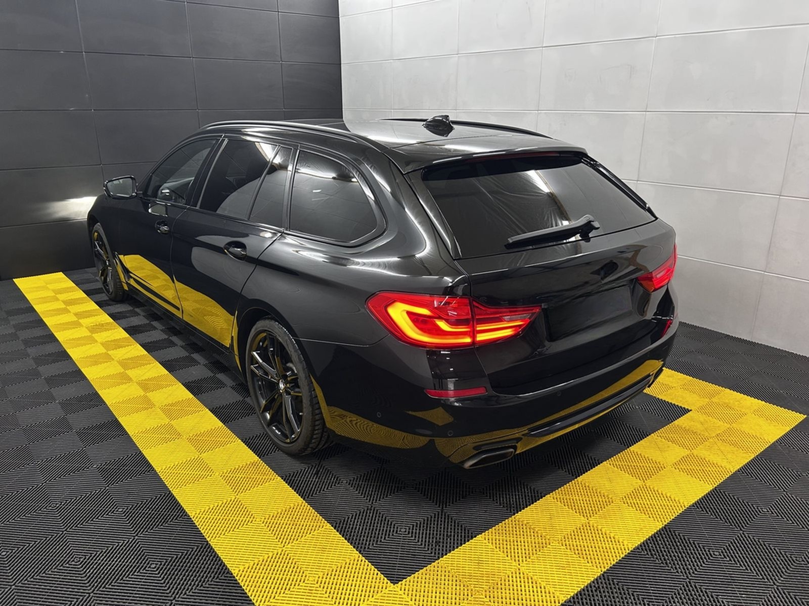 BMW 540 i xDrive+ACC+Pano+Head-Up+Ambiente+Memo+Kam foto 7