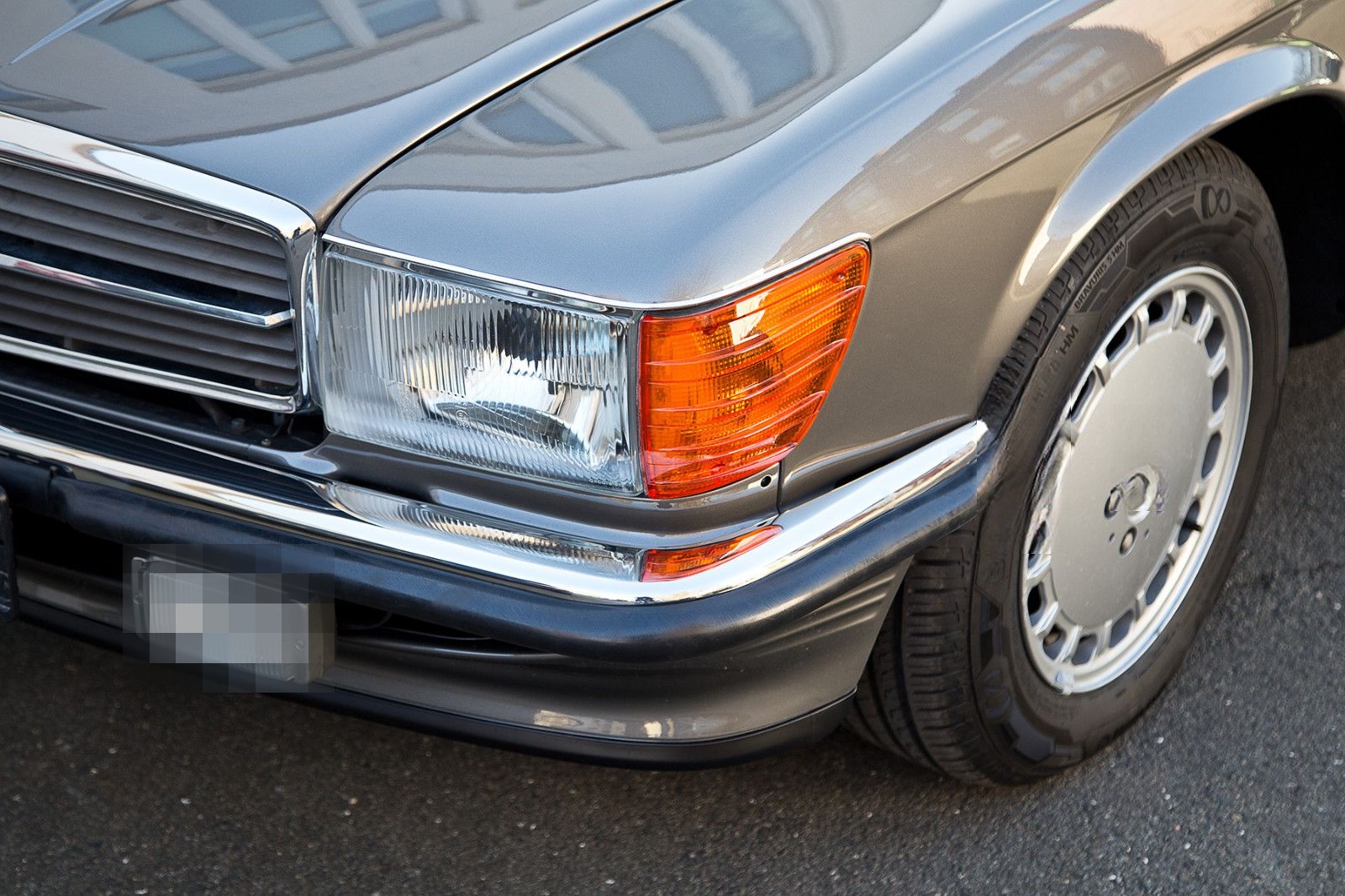 Mercedes-Benz 560 SL sehr guter Zustand foto 11