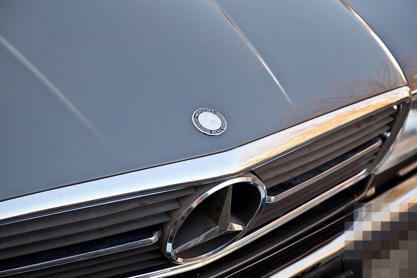 Mercedes-Benz 560 SL sehr guter Zustand foto 14