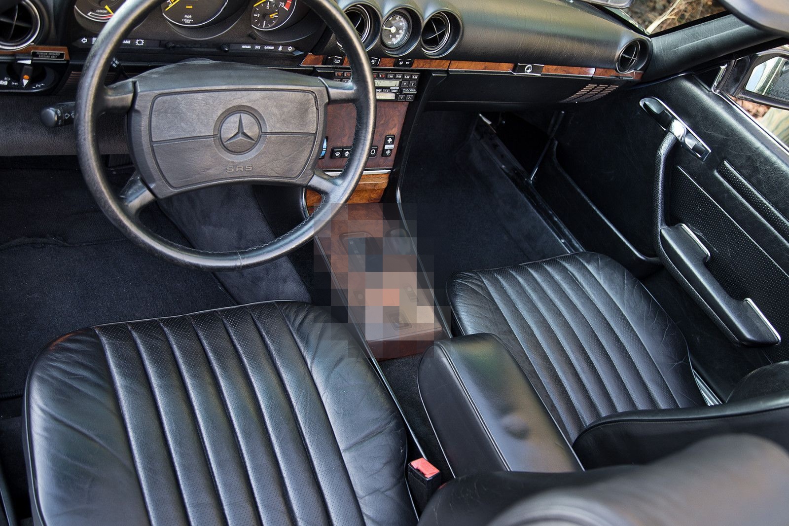 Mercedes-Benz 560 SL sehr guter Zustand foto 18