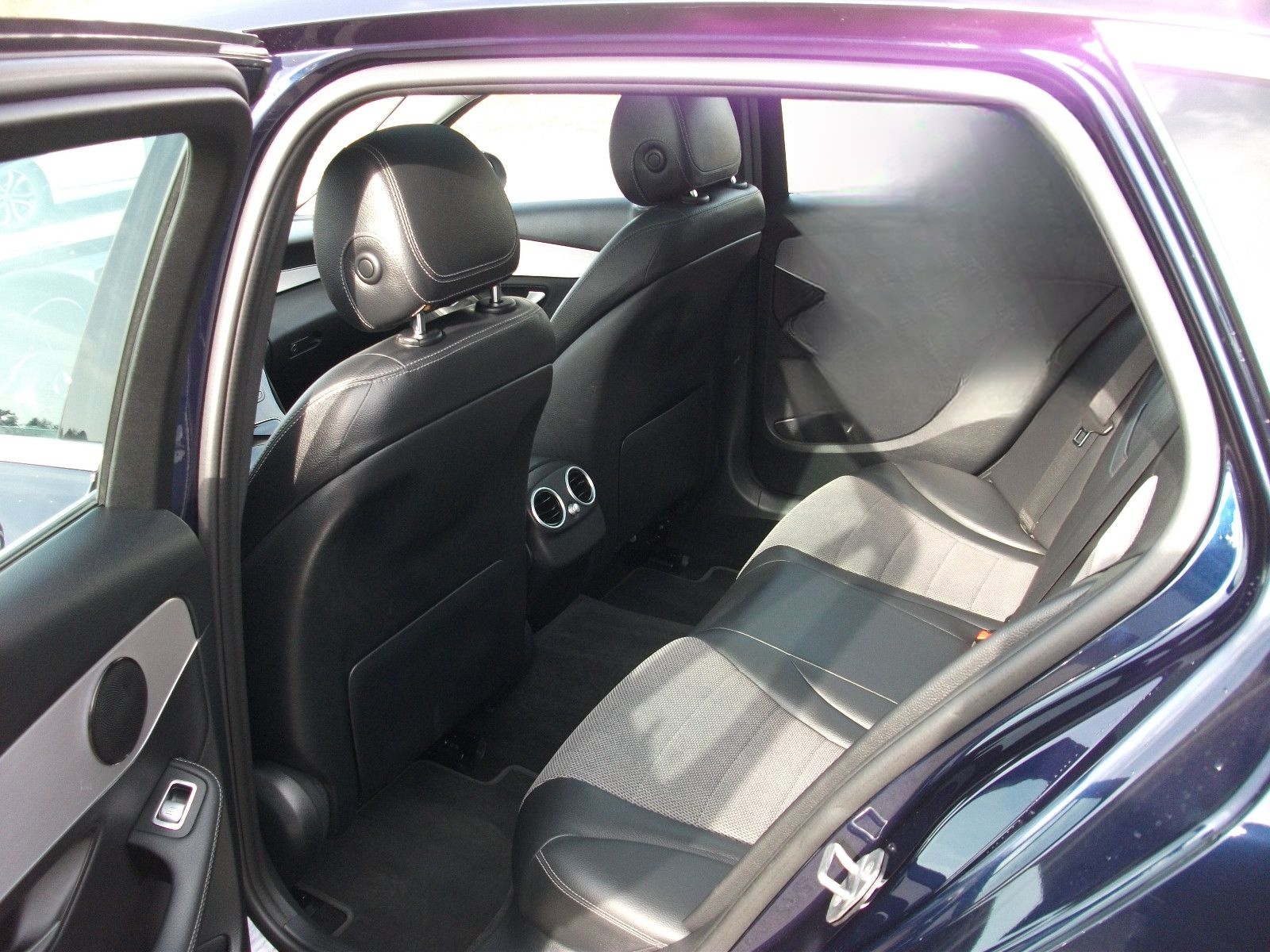 Mercedes-Benz C 300 d T Autom. AHK Panoramadach LED Command Di foto 8