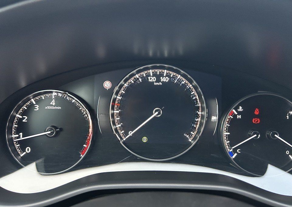 Mazda 3 SKYACTIV-G 2.0 150PS M Hybrid 2.0L e-SKYACTIV  foto 13