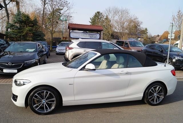 BMW 220 i Navi-LED-Leder-Kamera-Verkehrsz.-WR-Sitzh. foto 2