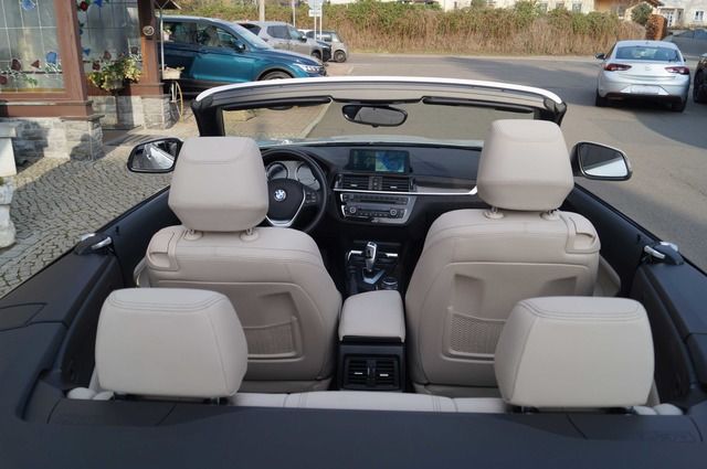 BMW 220 i Navi-LED-Leder-Kamera-Verkehrsz.-WR-Sitzh. foto 17