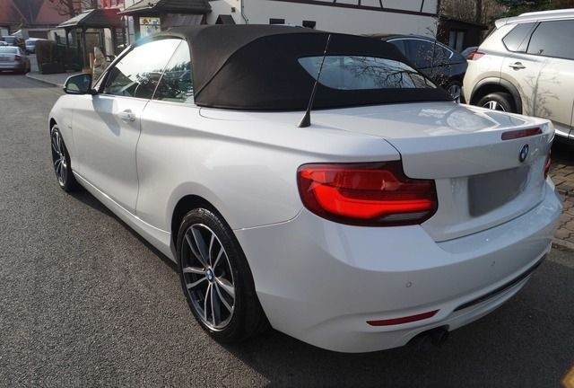 BMW 220 i Navi-LED-Leder-Kamera-Verkehrsz.-WR-Sitzh. foto 4