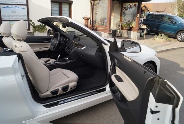 BMW 220 i Navi-LED-Leder-Kamera-Verkehrsz.-WR-Sitzh. foto 5