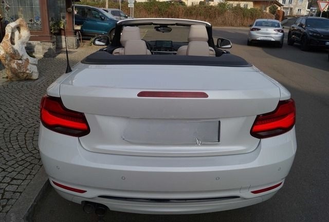 BMW 220 i Navi-LED-Leder-Kamera-Verkehrsz.-WR-Sitzh. foto 8