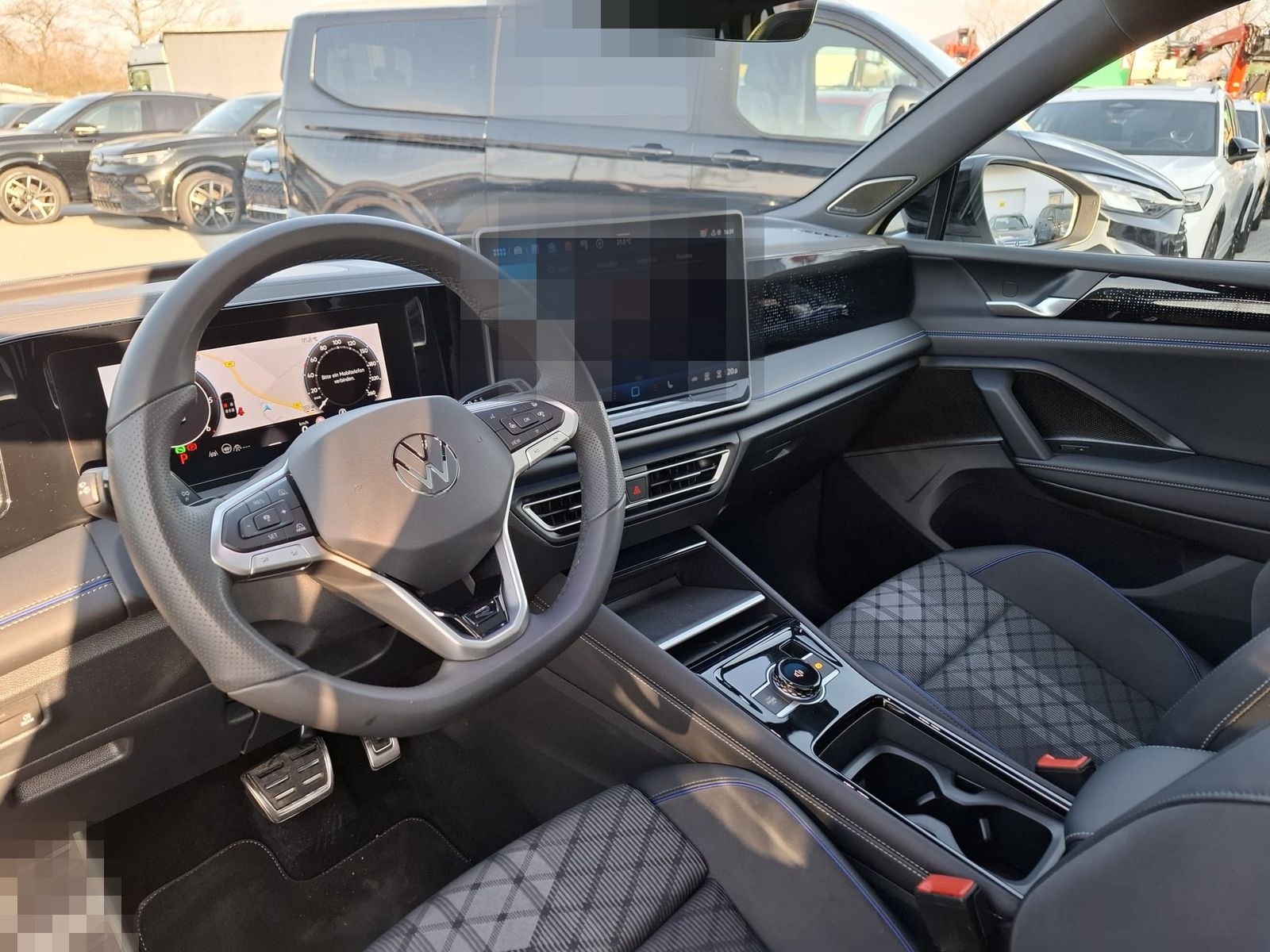 Volkswagen Tiguan 2.0 TDI 4M R-Line PANO*H&K*AHK*MATRIX*20" foto 11