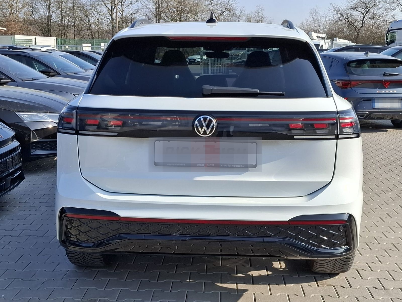 Volkswagen Tiguan 2.0 TDI 4M R-Line PANO*H&K*AHK*MATRIX*20" foto 4