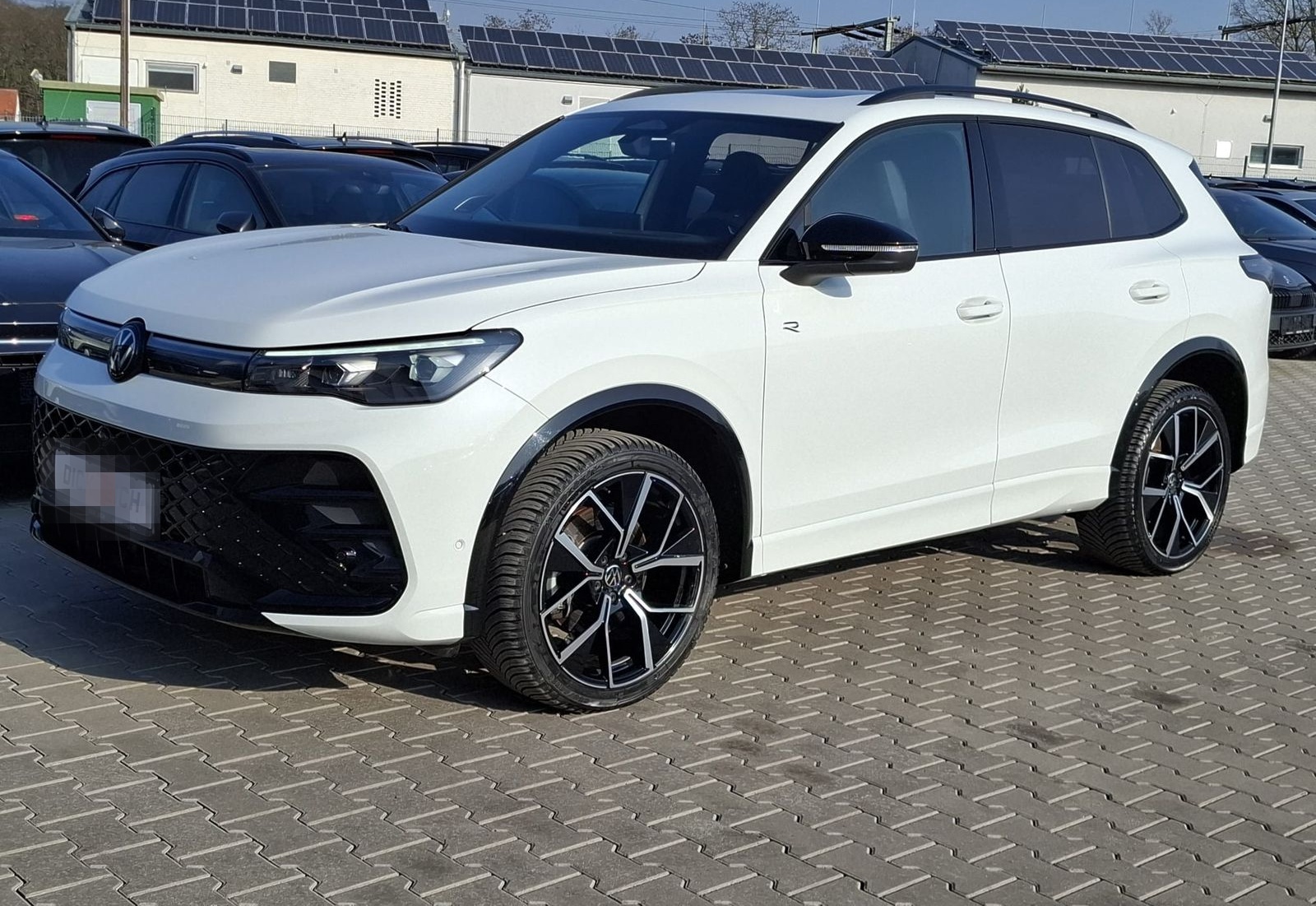 Volkswagen Tiguan 2.0 TDI 4M R-Line PANO*H&K*AHK*MATRIX*20" foto 7