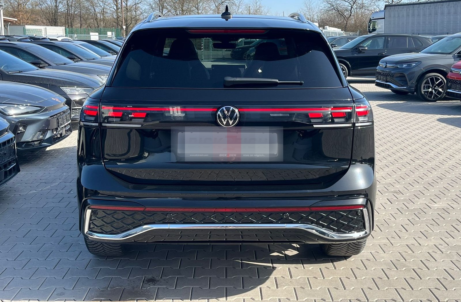 Volkswagen Tiguan 2.0 TDI 4M R-Line PANO*H&K*AHK*MATRIX*20" foto 4