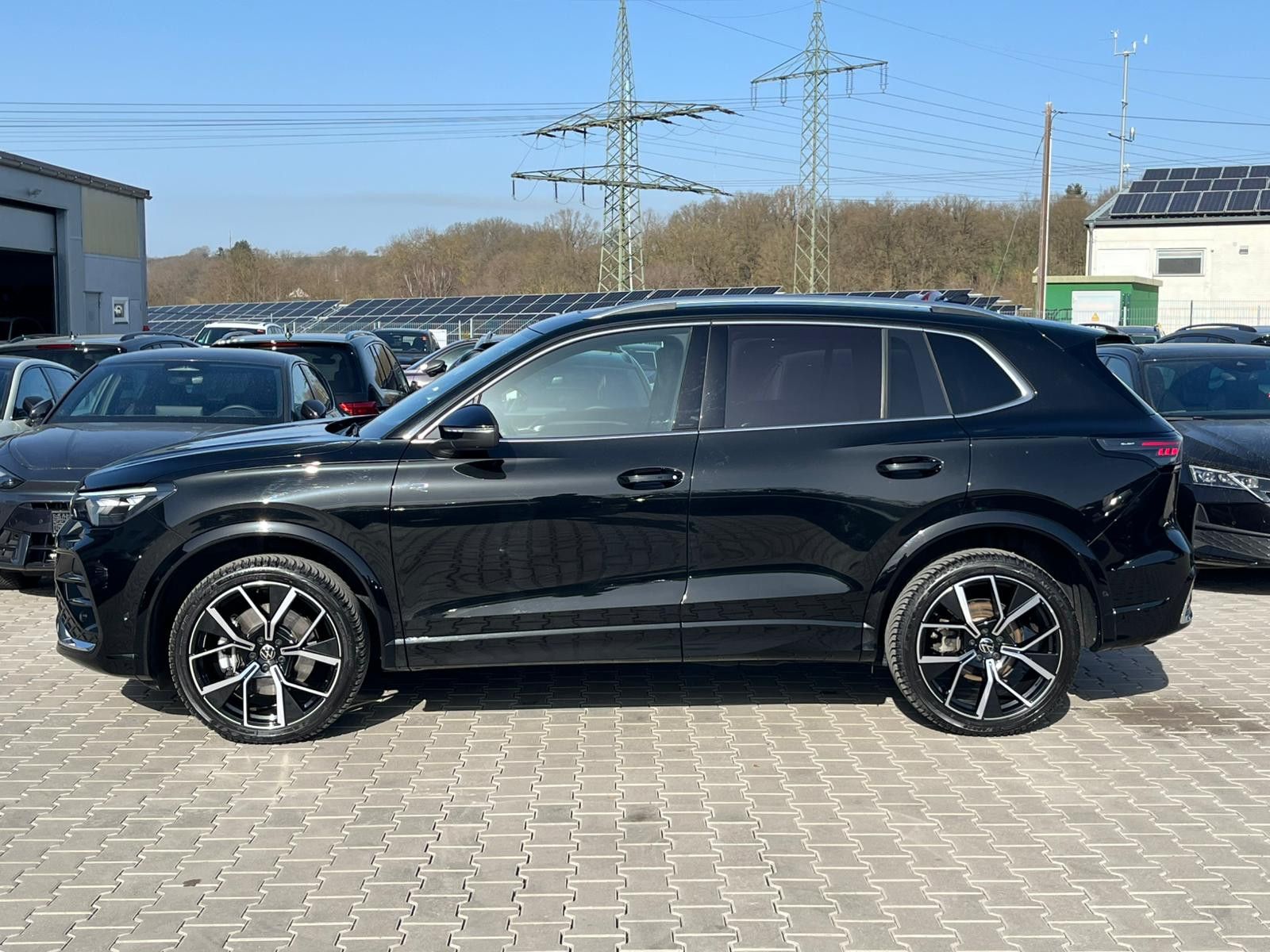 Volkswagen Tiguan 2.0 TDI 4M R-Line PANO*H&K*AHK*MATRIX*20" foto 6