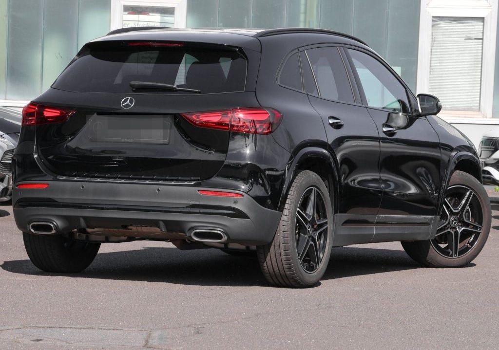 Mercedes-Benz GLA 200 AMG-Sport/MLB/360/Pano/Night/AHK/Keyl/19 foto 3