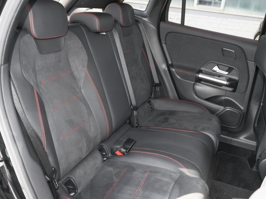 Mercedes-Benz GLA 200 AMG-Sport/MLB/360/Pano/Night/AHK/Keyl/19 foto 7