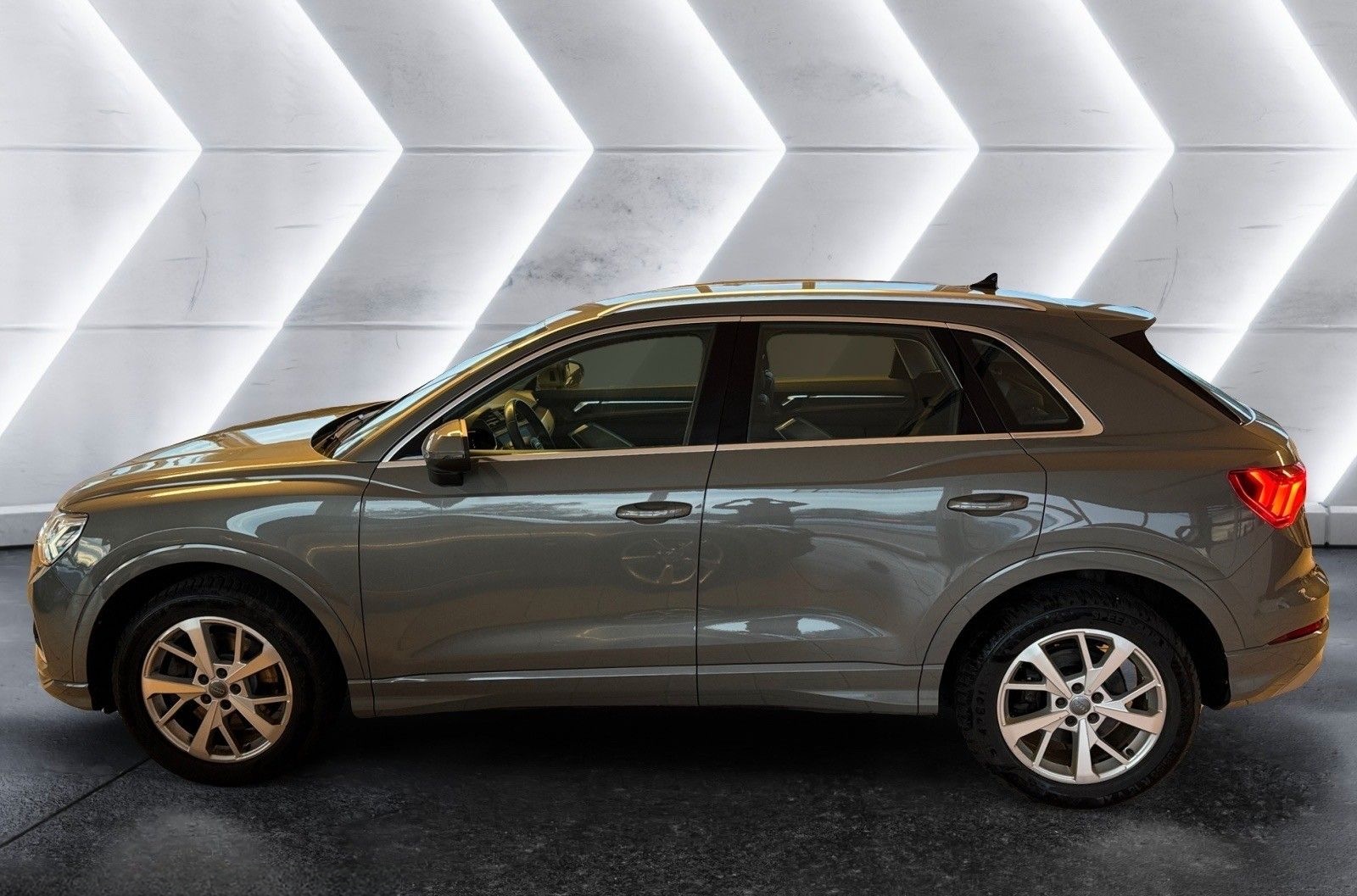 Audi Q3 40 2,0 TFSI quattro advanced/Automati/Virtual foto 7