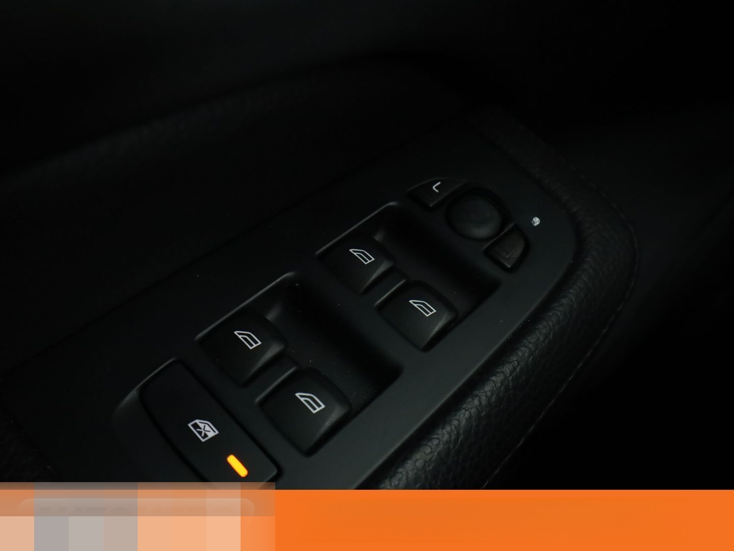 Volvo V60 2.0 B5 Mild-Hybrid Inscription AWD Aut*NAVI* foto 23