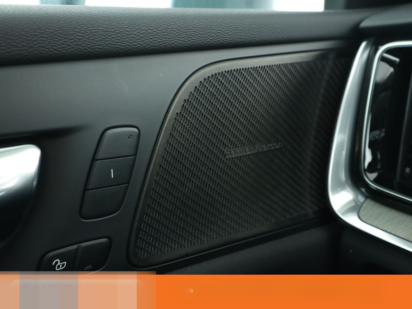 Volvo V60 2.0 B5 Mild-Hybrid Inscription AWD Aut*NAVI* foto 24