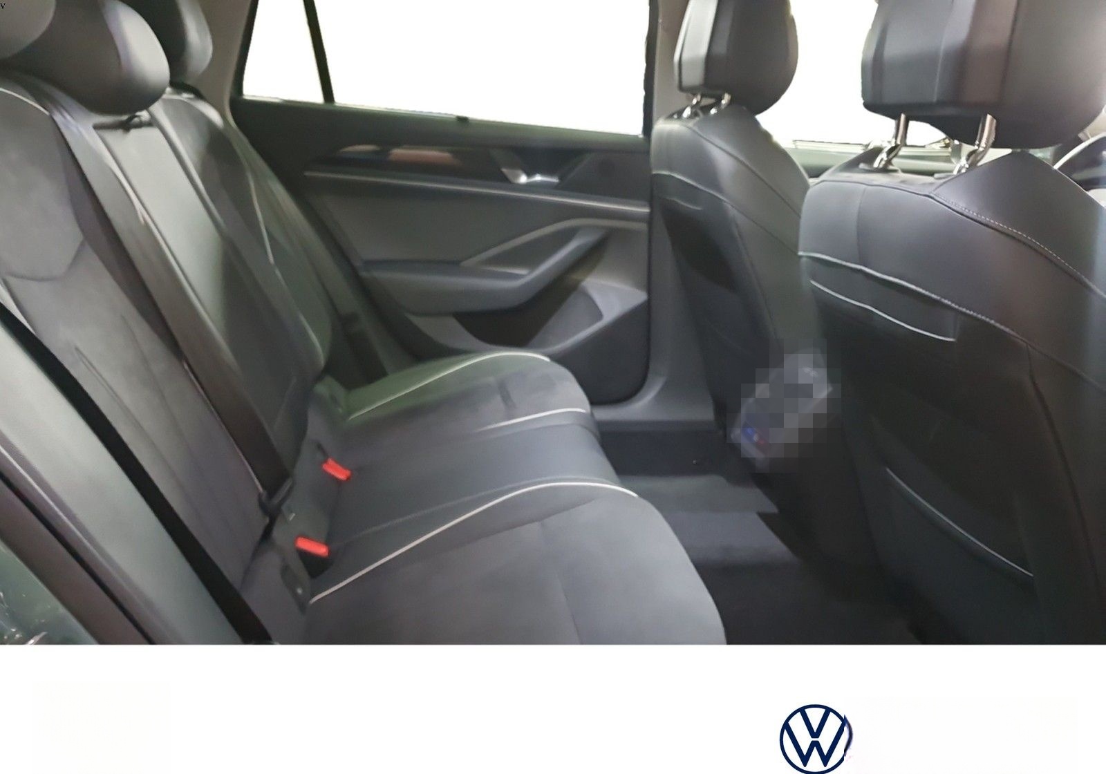 Volkswagen Passat Variant  Business 1.5 eHybrid  DSG MATRIX foto 16