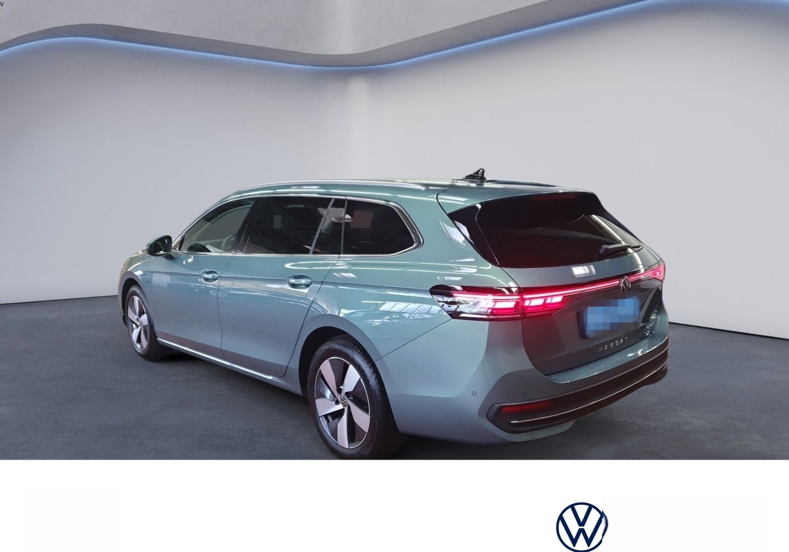 Volkswagen Passat Variant  Business 1.5 eHybrid  DSG MATRIX foto 4