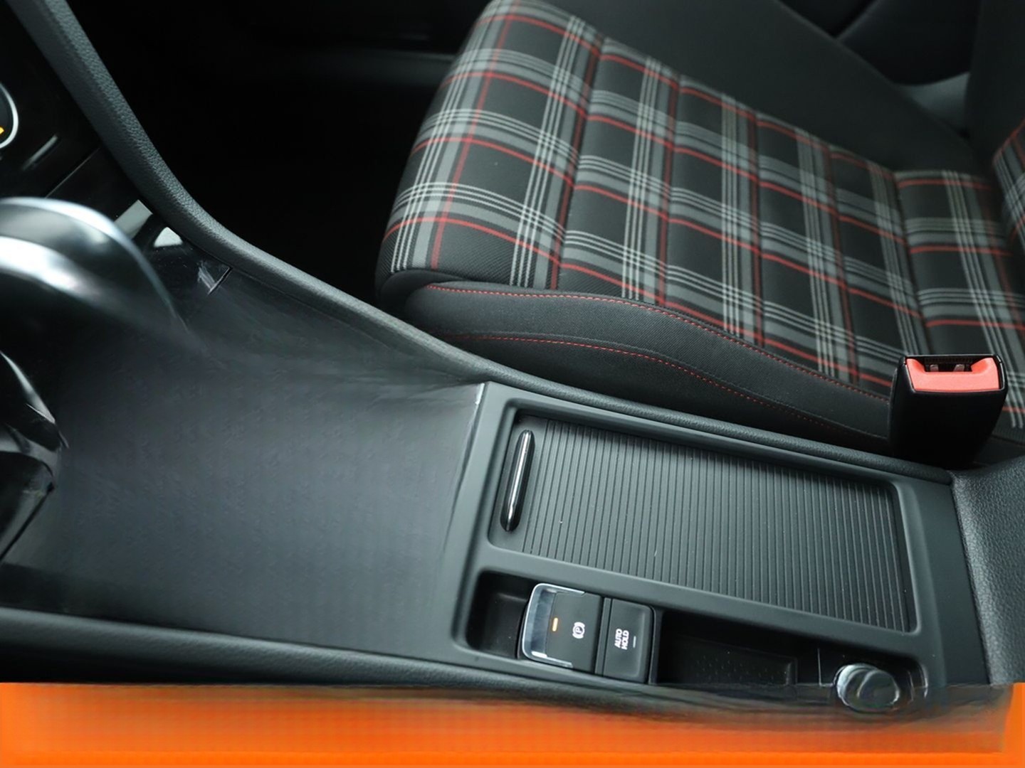 Volkswagen Golf VII 2.0 TSI GTI Performance BM*LED*PDC*SHZ* foto 24