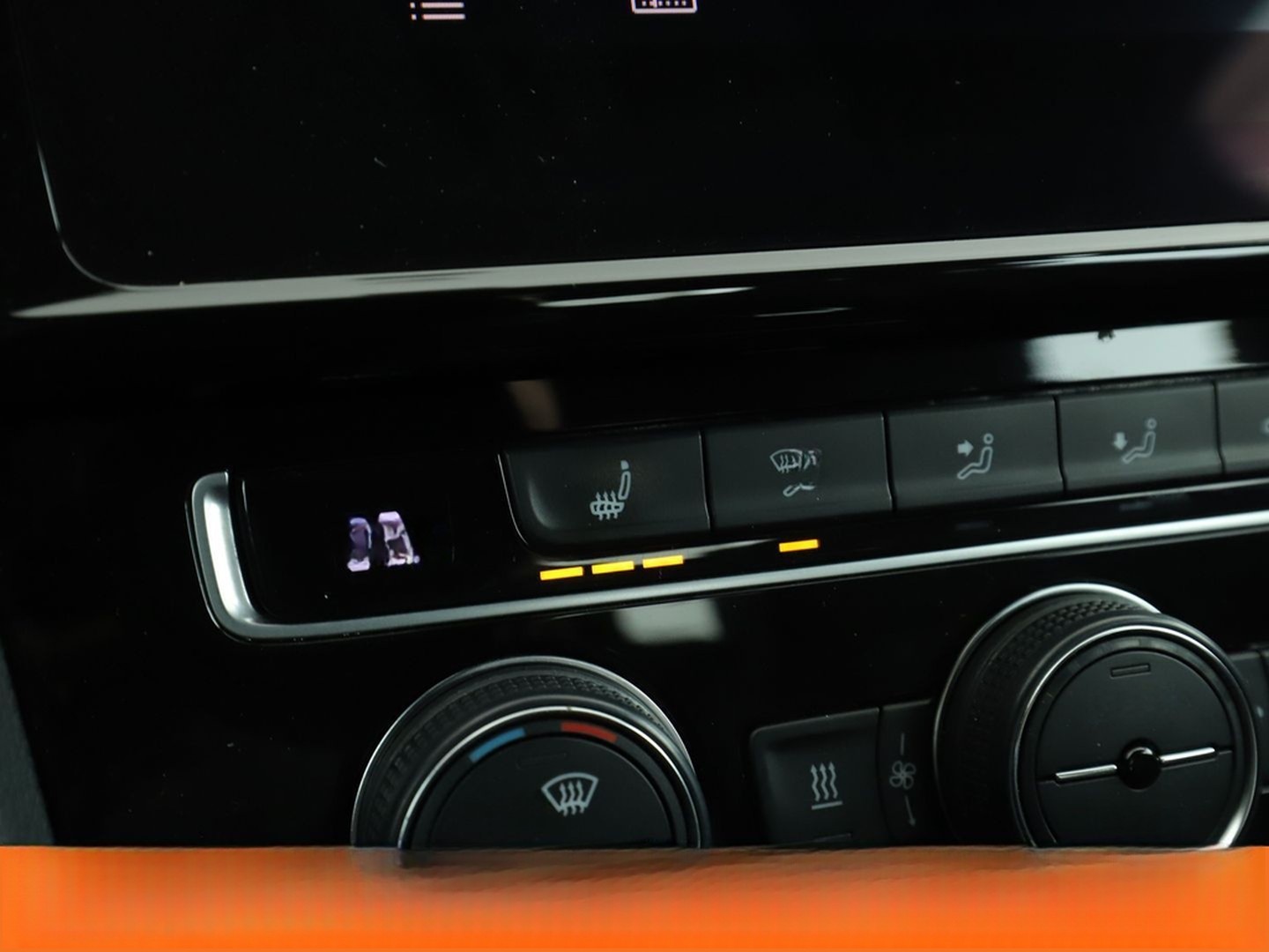 Volkswagen Golf VII 2.0 TSI GTI Performance BMT Aut.*NAVI* foto 25