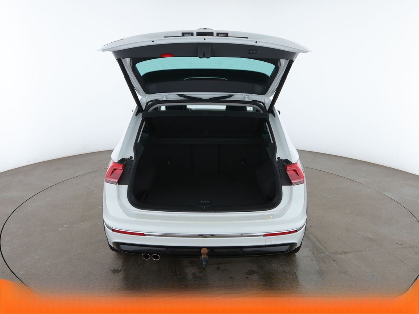Volkswagen Tiguan 1.5 TSI ACT Highline BlueMotion Aut.*LED* foto 17