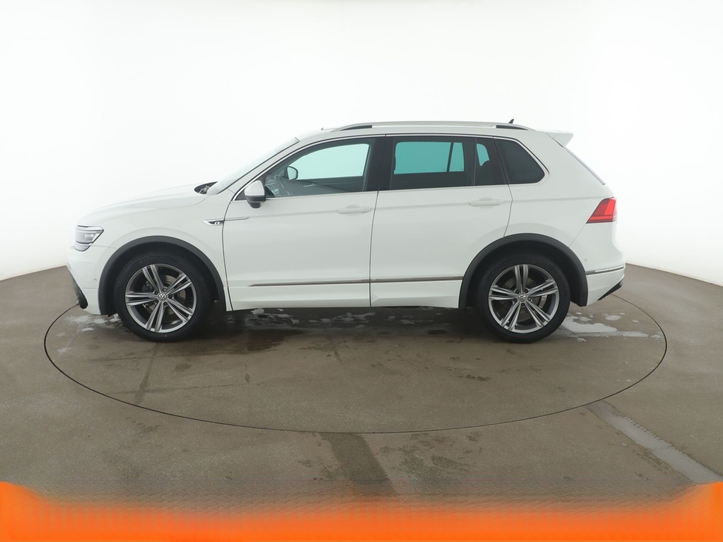 Volkswagen Tiguan 1.5 TSI ACT Highline BlueMotion Aut.*LED* foto 3
