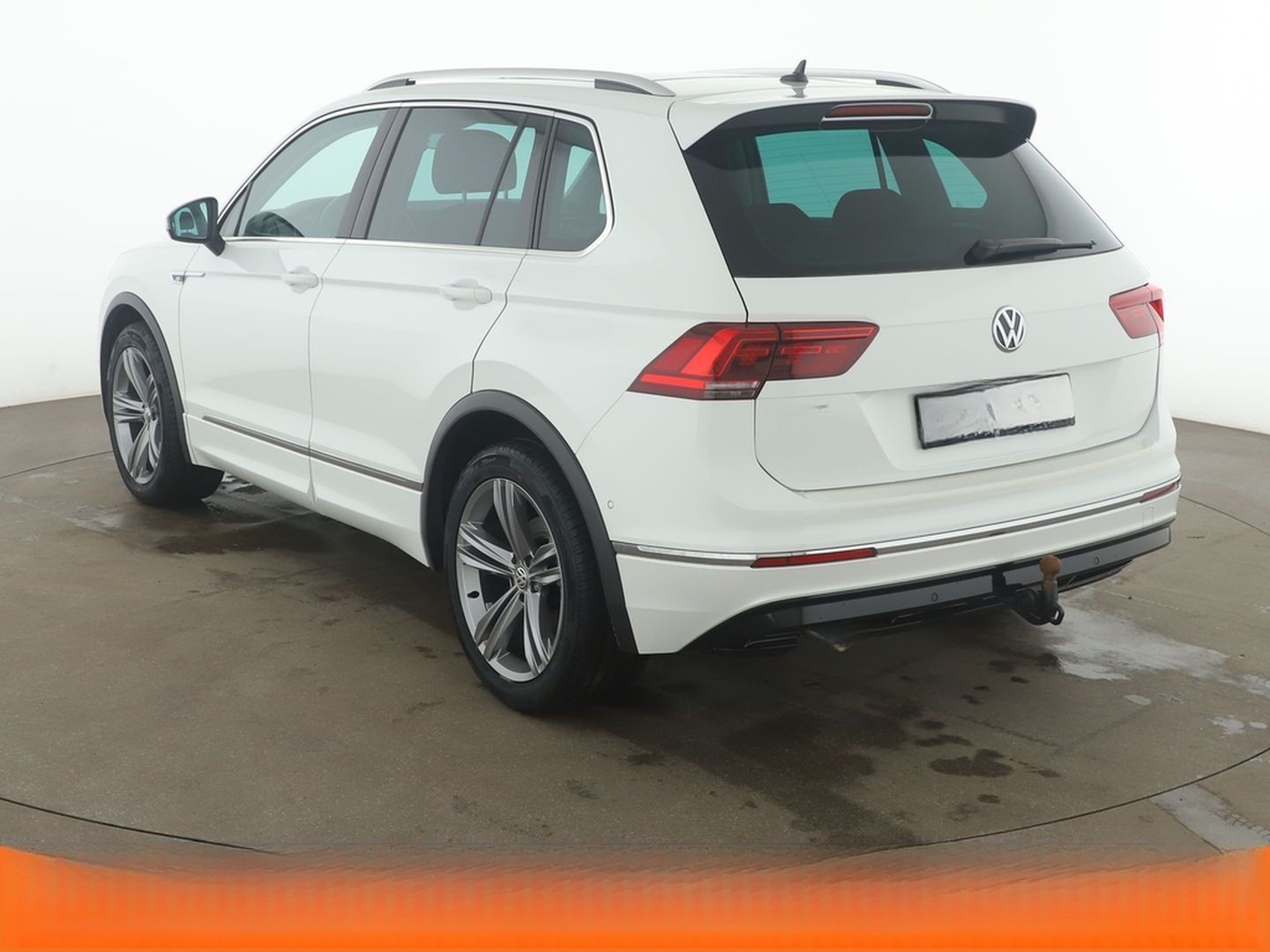 Volkswagen Tiguan 1.5 TSI ACT Highline BlueMotion Aut.*LED* foto 4