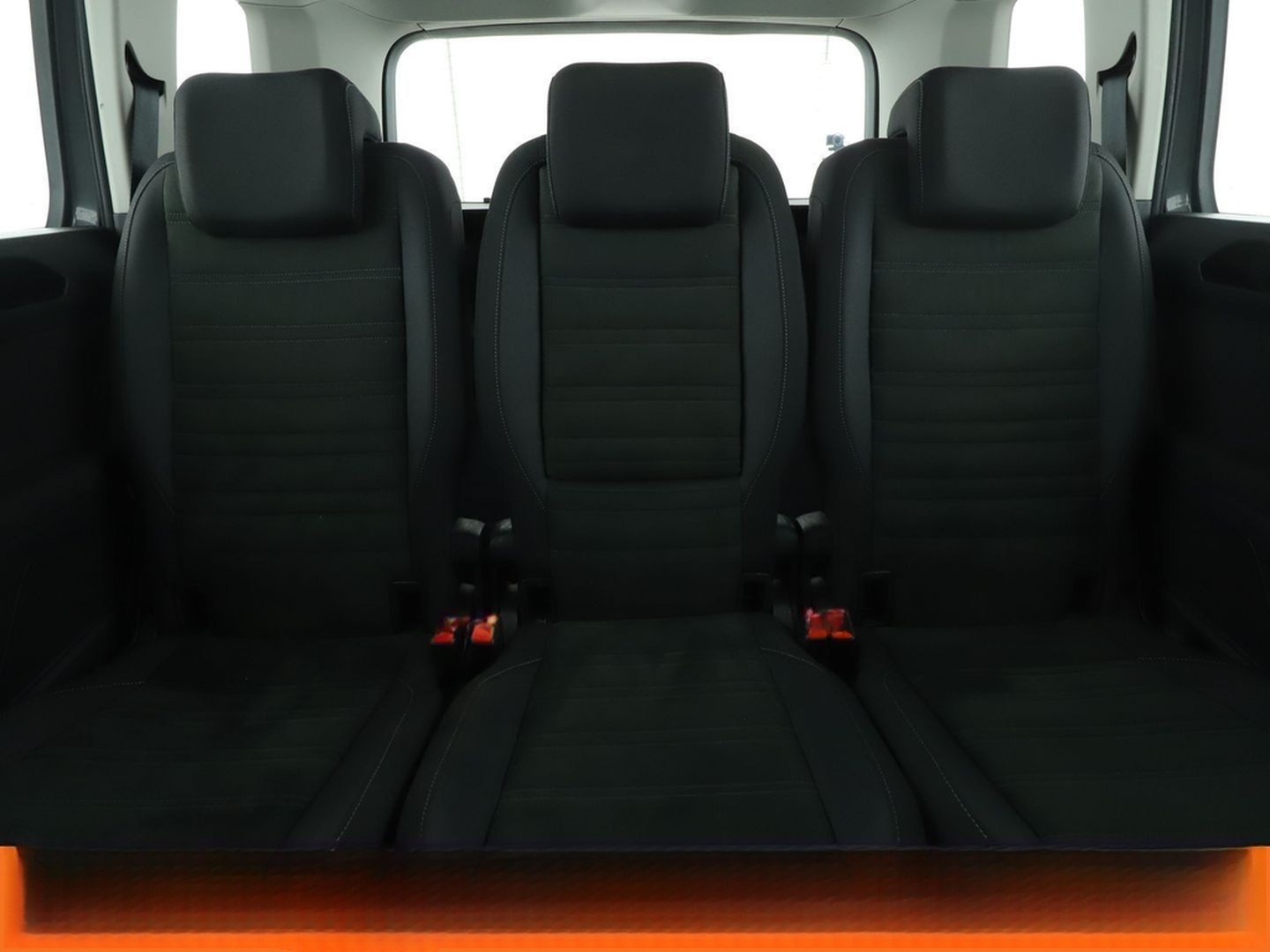 Volkswagen Touran 2.0 TDI Highline BlueMotion Aut.*NAVI*CAM foto 16