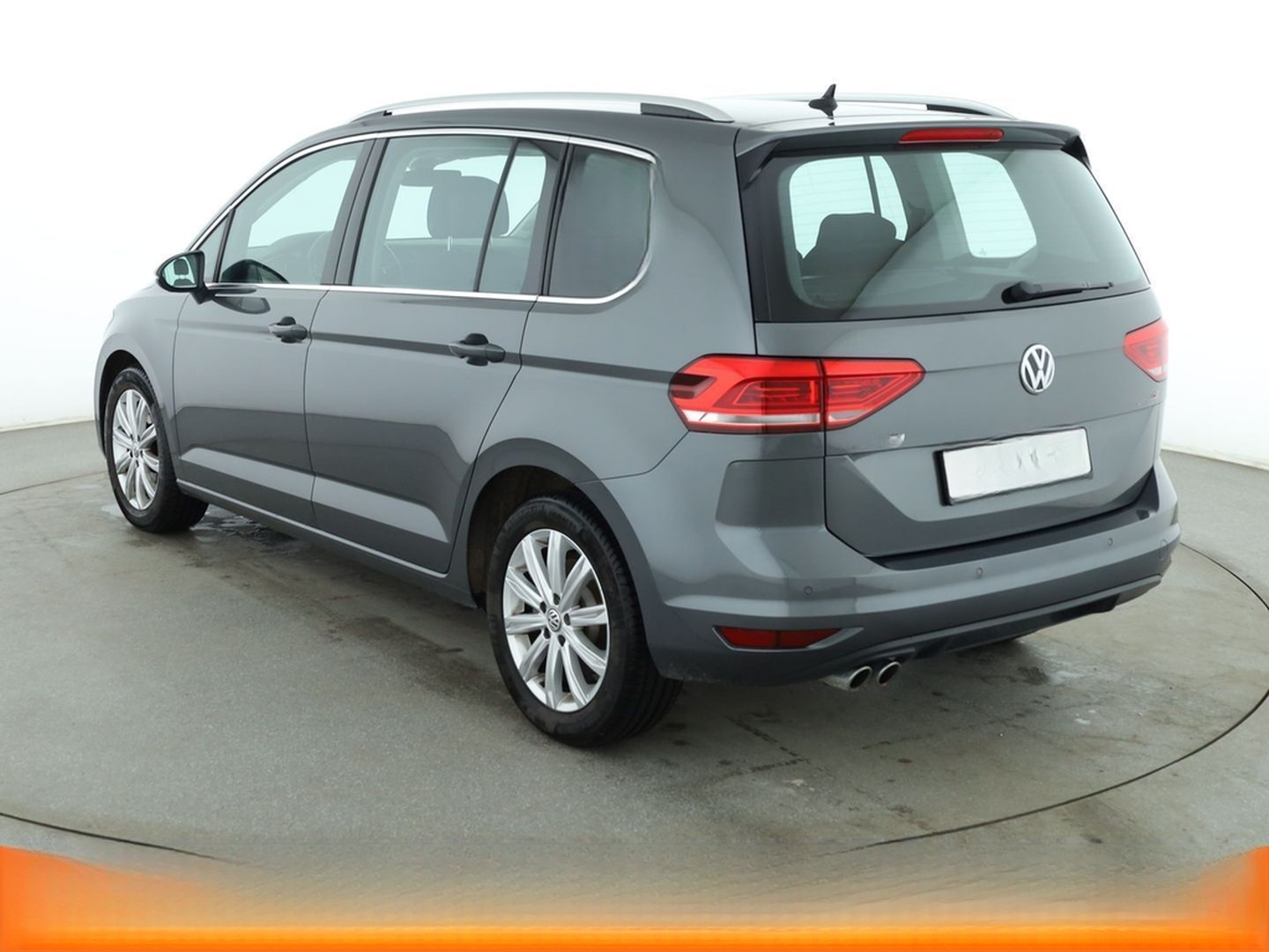 Volkswagen Touran 2.0 TDI Highline BlueMotion Aut.*NAVI*CAM foto 4