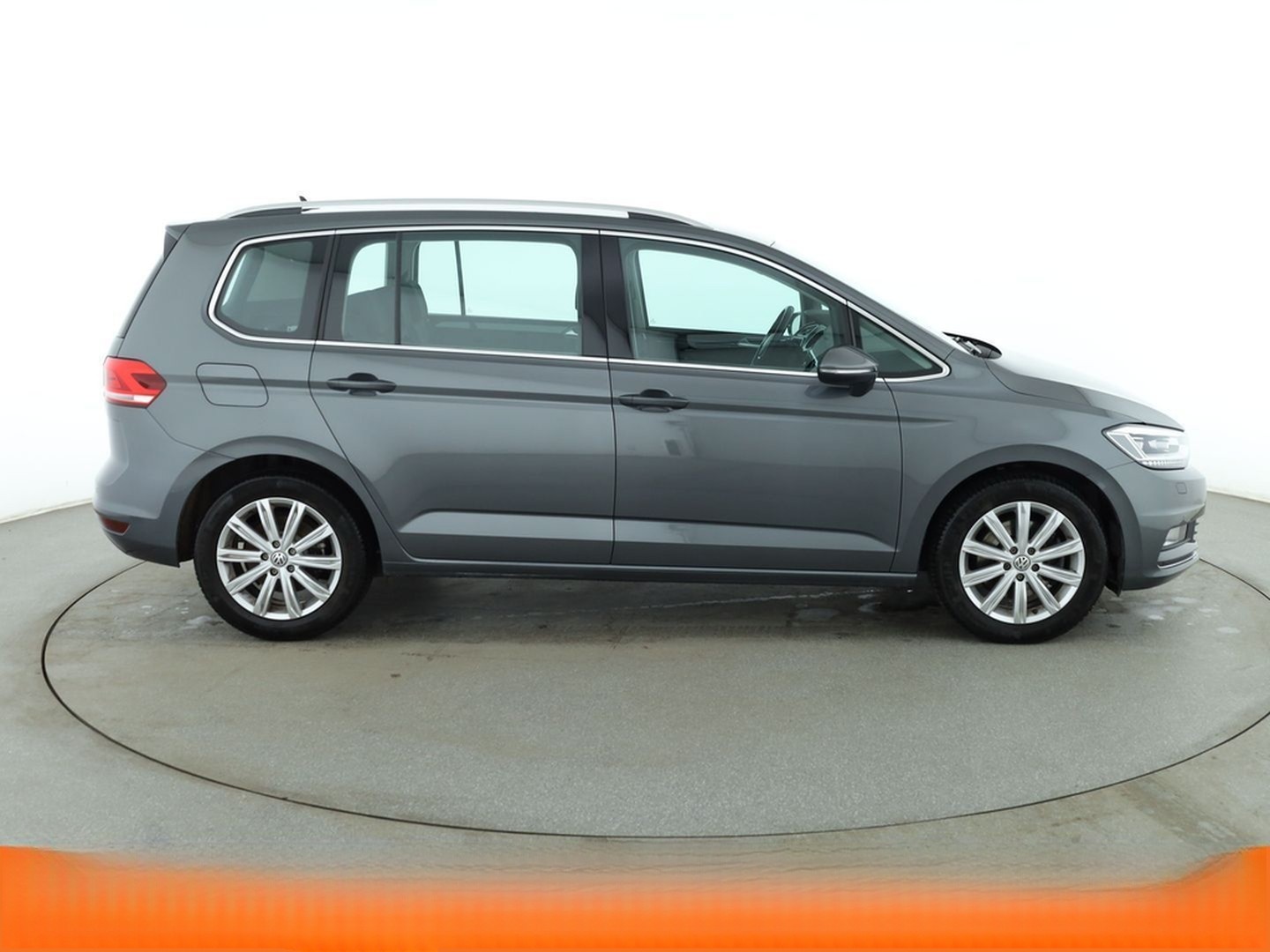 Volkswagen Touran 2.0 TDI Highline BlueMotion Aut.*NAVI*CAM foto 7