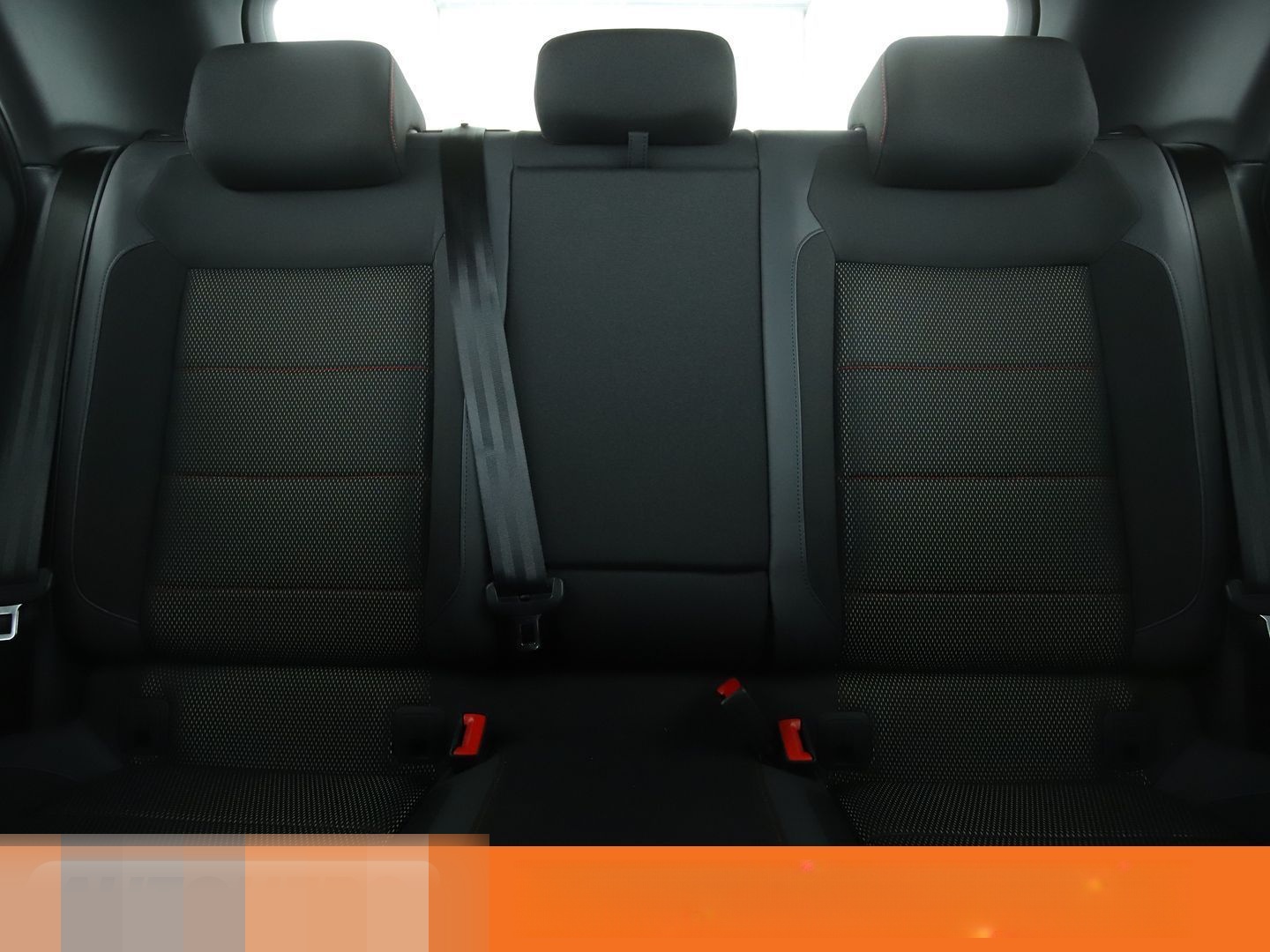 Volkswagen T-Roc 1.5 TSI ACT Sport Aut.*NAVI*LED*ACC*CAM* foto 16