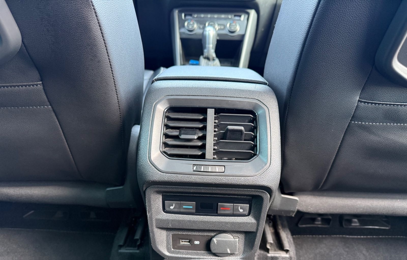 Volkswagen Tiguan R Line 4Motion Pano/360°/HUD/AHK/ACC/SHZ foto 19