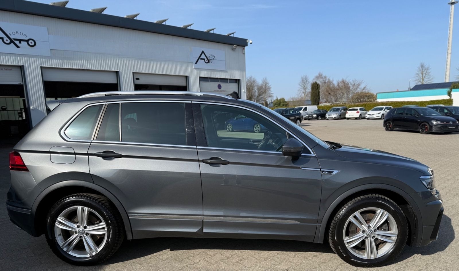 Volkswagen Tiguan R Line 4Motion Pano/360°/HUD/AHK/ACC/SHZ foto 4