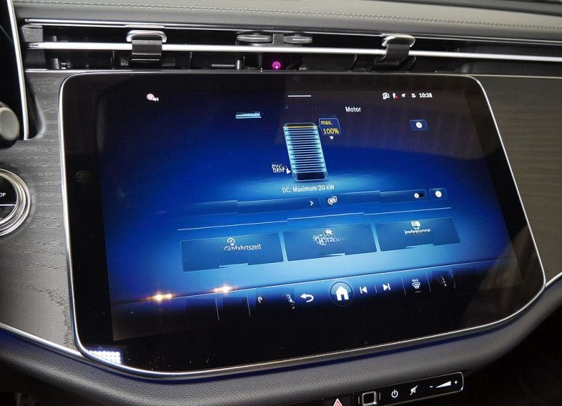 Mercedes-Benz E 300 de Limo EQ Hybrid Technologie // AMG BURM foto 17