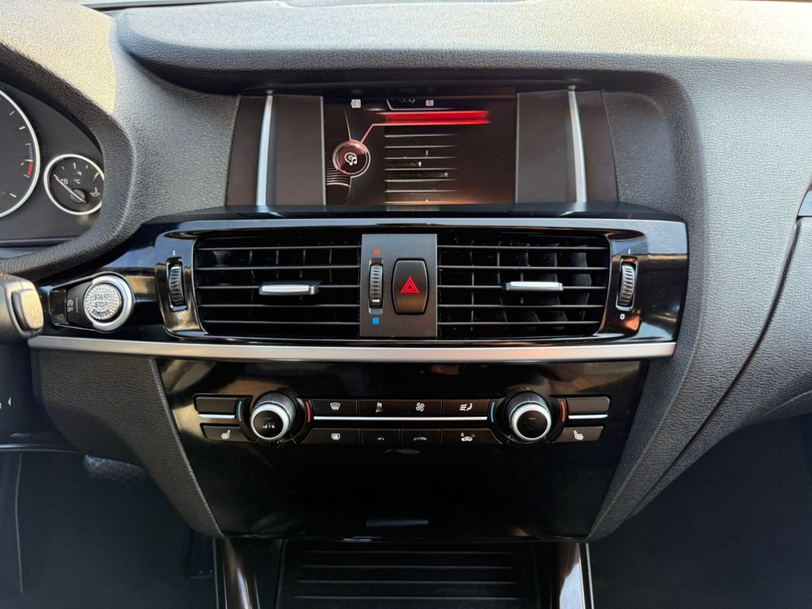 BMW X4 xDrive 20 i xLine Sportsitze Sport Lenkrad foto 15
