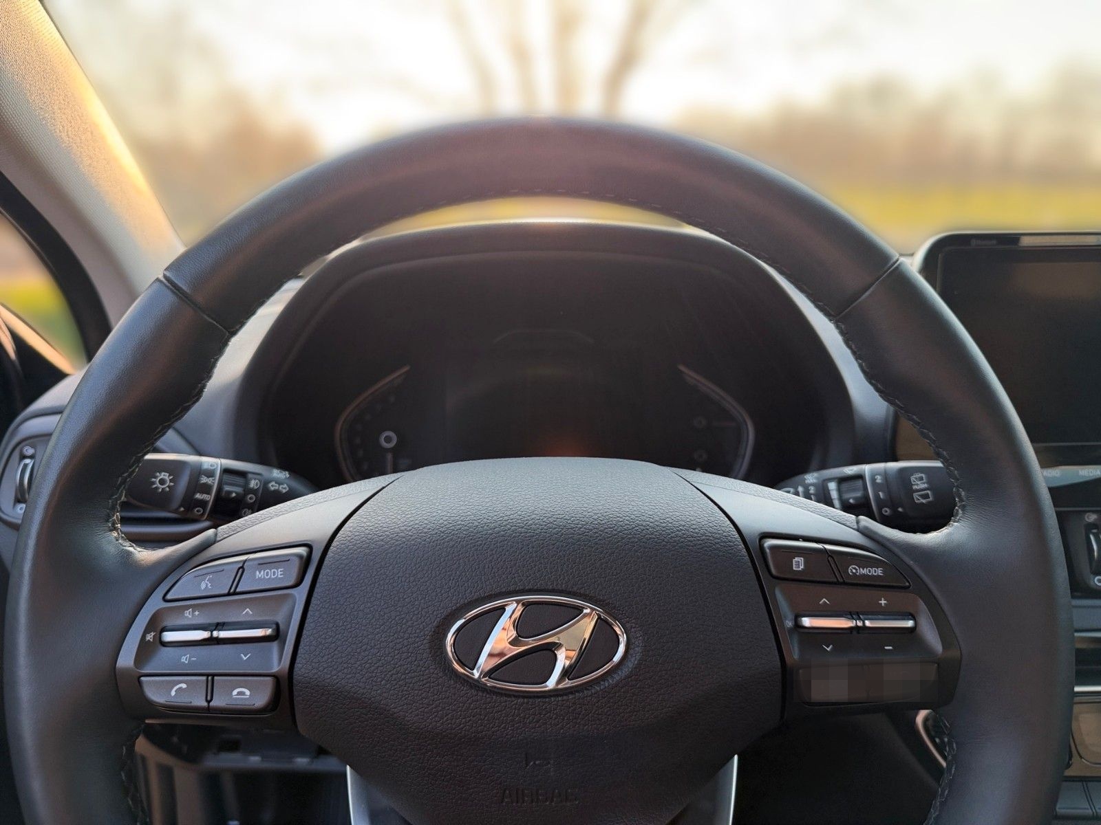 Hyundai i30 Edition 30+ 1.5 T-GDi 48V 160PS+NAVI+PDC+KAM foto 8