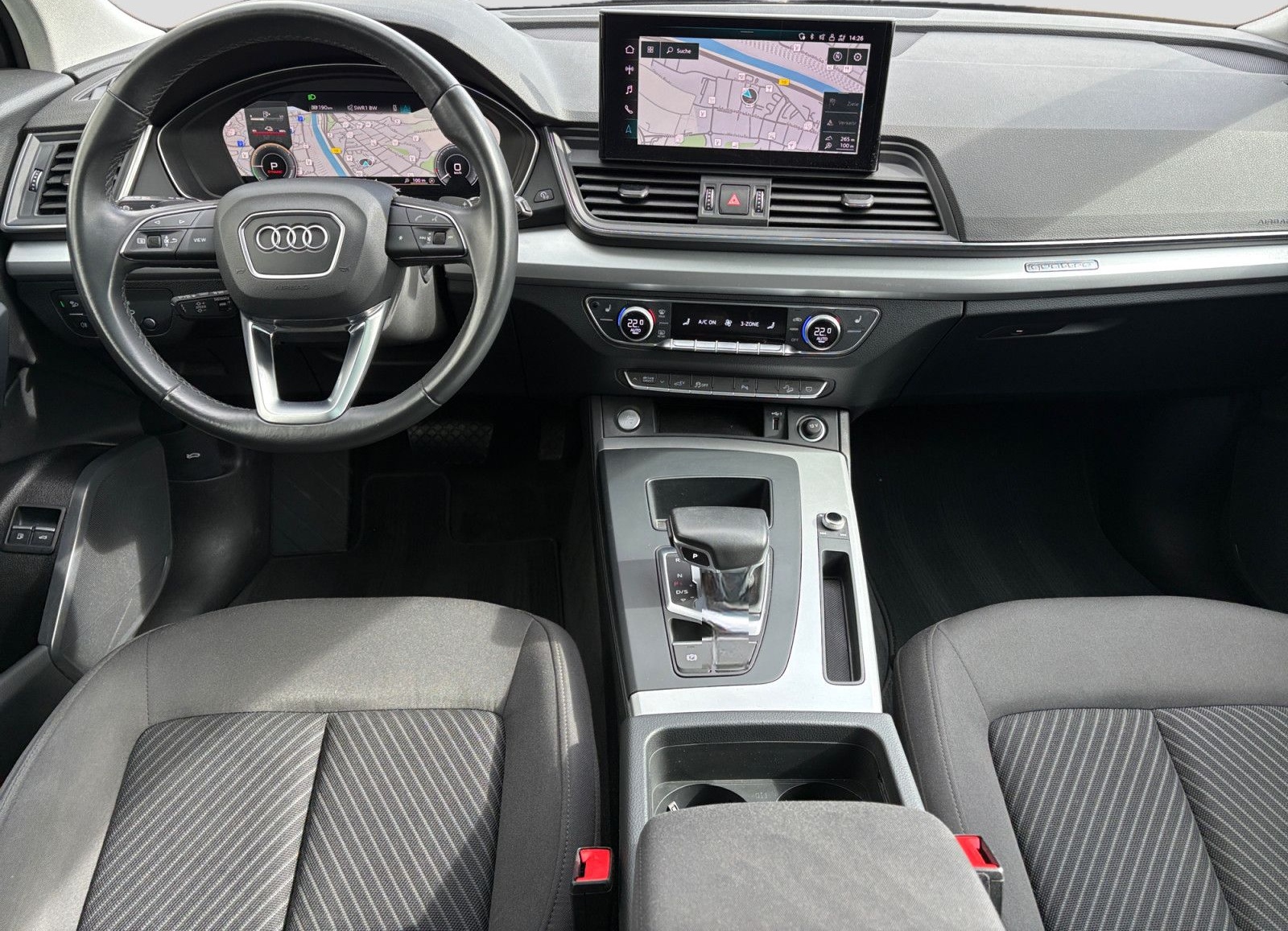 Audi Q5 50TFSIe qu S tronic advanced AHK NAV PANO KAM foto 6