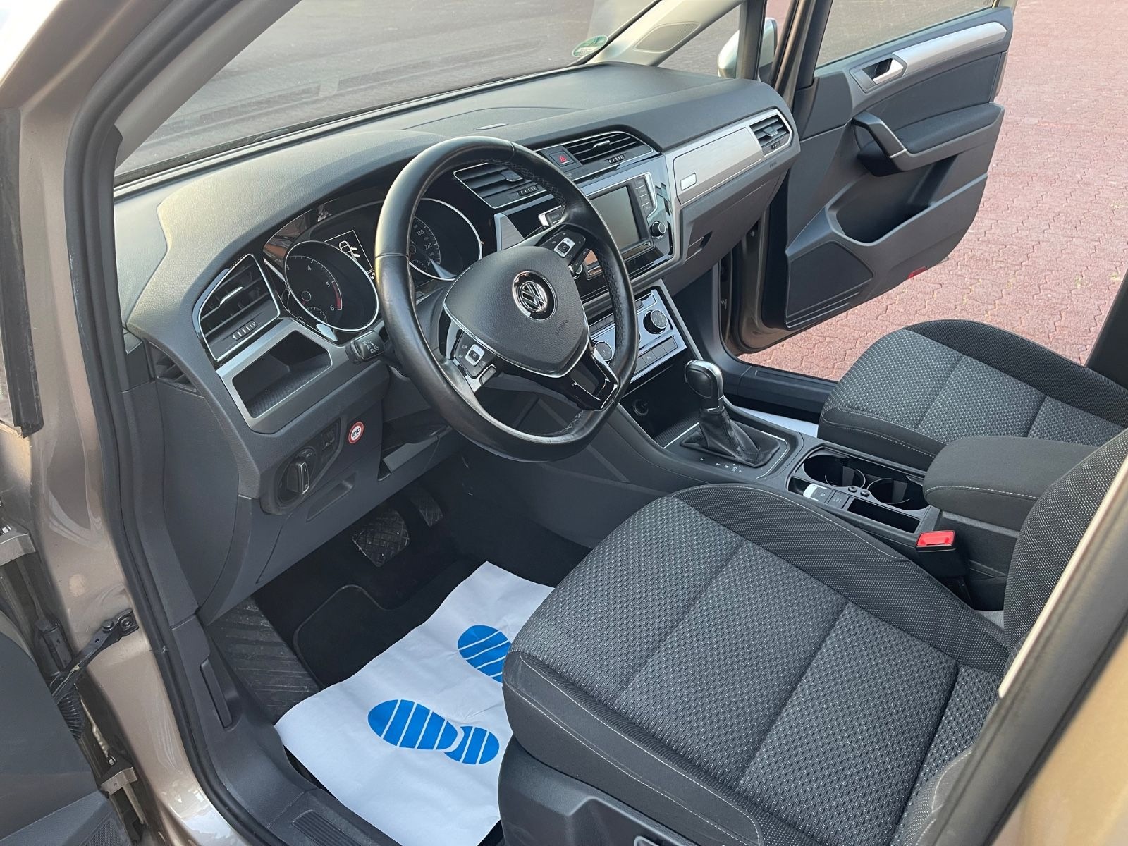 Volkswagen Touran Rollstuhllift Comfortline foto 17
