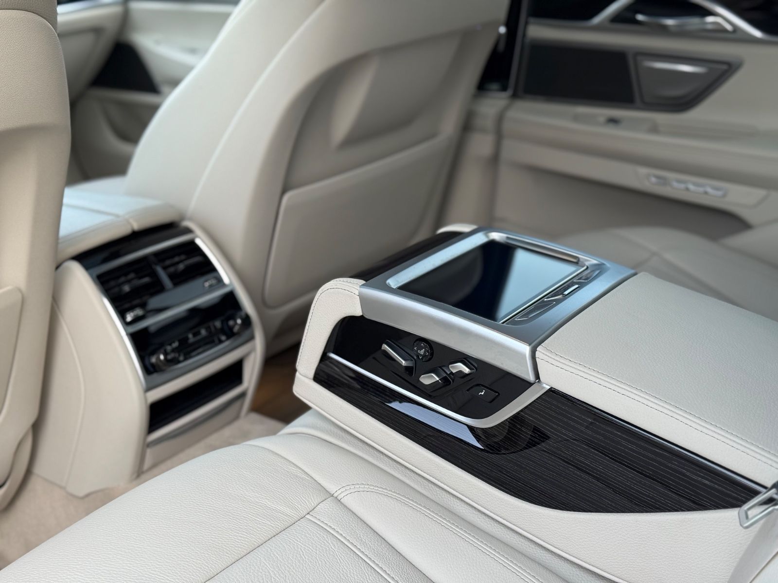 BMW 740 d xDrive M-Paket H&K/HUD/360°/SD/ACC/Massage foto 16