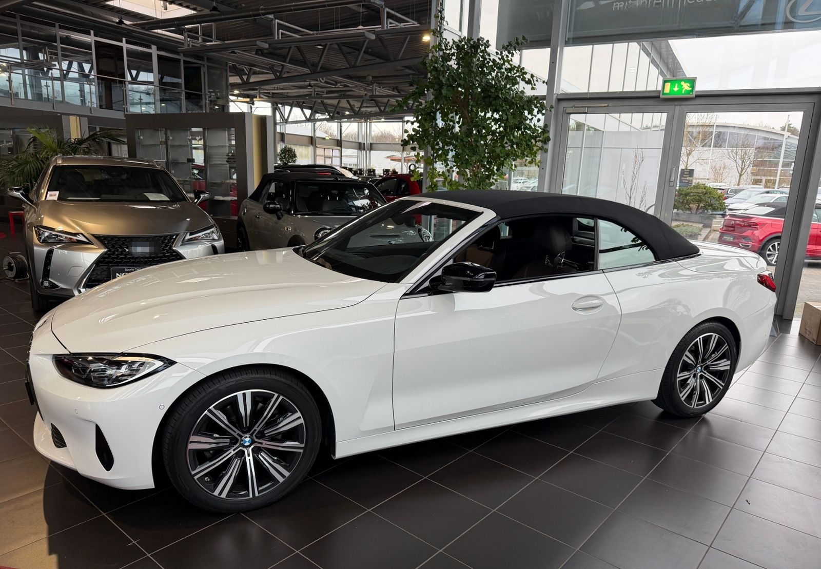 BMW 420i Cabrio Shadow Line AHK LEDER LED NAV 18" foto 4