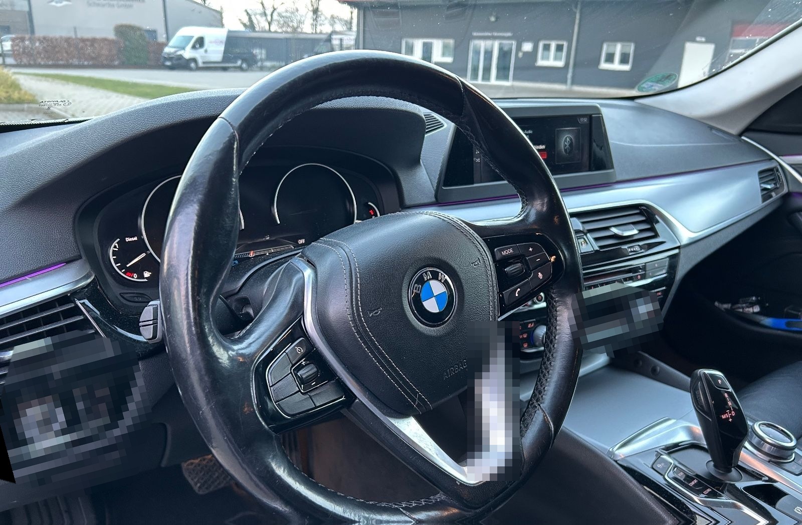 BMW 530d xDrive TÜV NEU / SHZ / Tempomat / PDC  foto 7